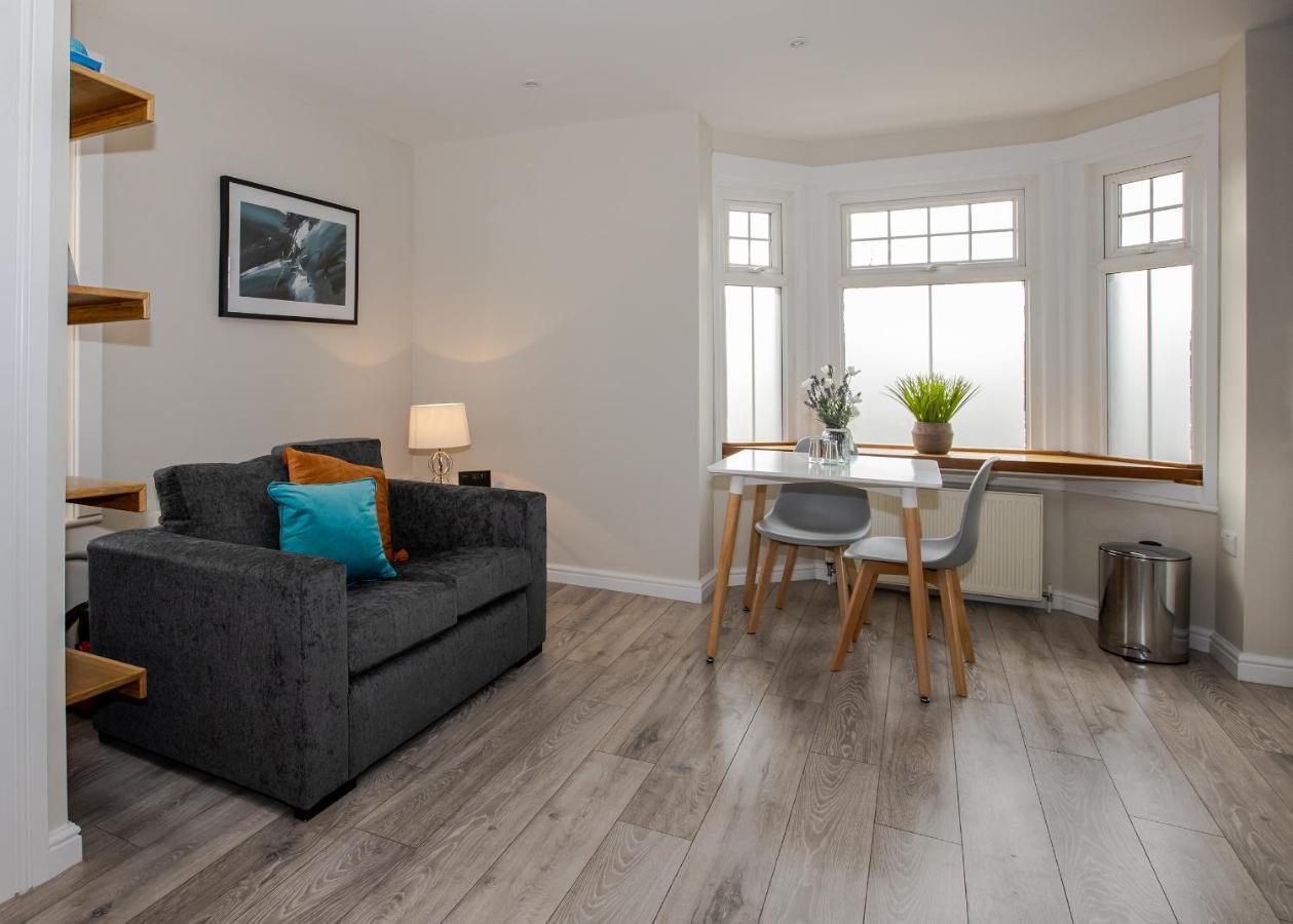 Bright And Luxurious Flat In The Heart Of Reading Leilighet Eksteriør bilde